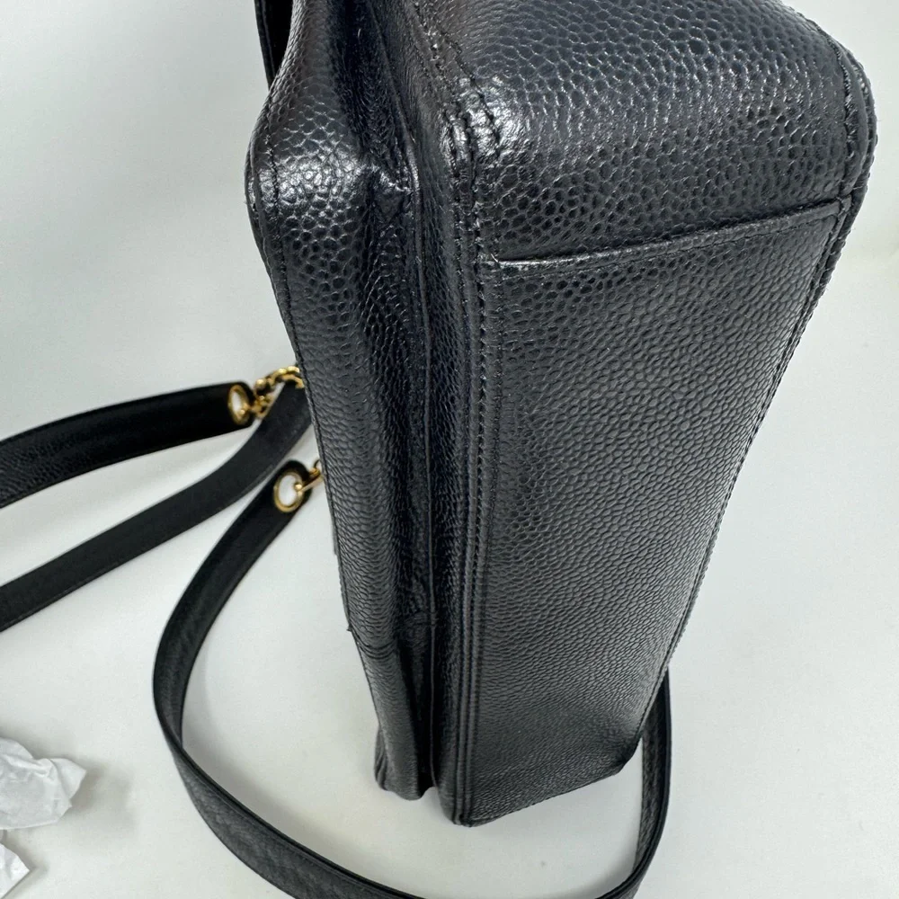 💯 Authentic Chanel Black Caviar CC  24K gold plated hardware Shoulder Bag - Picture 9 of 13